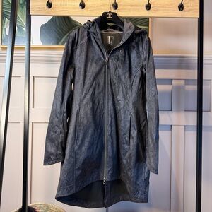 Mondetta hooded long softshell rain jacket zip front and textured gray pattern